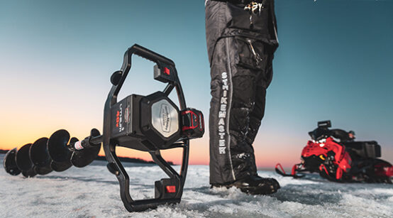 STRIKEMASTER ICE AUGER REVIEW : ICE FISHING GEAR REVIEW 